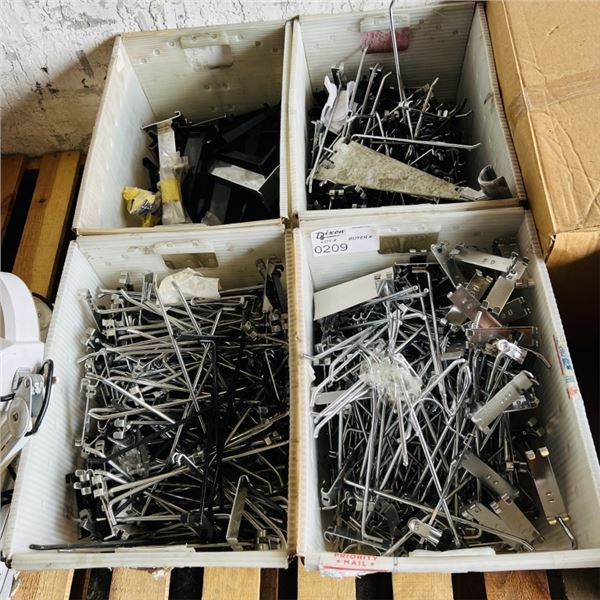 PALLET LOT ASSORTED SLAT WALL DISPLAY HOOKS
