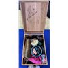 Image 3 : VINTAGE KIWI SHOE SHINE KIT SEE PHOTOS