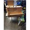 Image 8 : LOT OF WOOD CRATES AND BOXES
