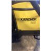 Image 2 : KARCHER 320 ELECTRIC PRESSURE WASHER WITH WAND - WORKING