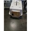 Image 2 : PAIR OF FOLDING SAWHORSES, SHOE RACK AND PET CARRIER