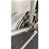 Image 7 : VINTAGE GREY RALEIGH ROAD BIKE