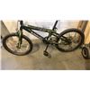 Image 2 : GREEN/BLACK SUPERCYCLE BMX BIKE
