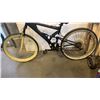 Image 2 : BLACK HYPER BIKE