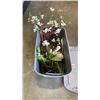 Image 2 : TOTE OF ARTIFICIAL FLOWERS