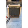Image 2 : DEAN MARKLEY K-20 GUITAR AMP