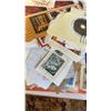 Image 8 : LARGE PACKAGE OF COLOURFUL STAMPS AND 4 HANDMADE GREETING CARDS WITH STAMPS OF THE WORLD
