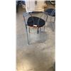 Image 3 : 2 DECORATIVE METAL CAHIRS WITH WOOD SEAT AND CUSHION