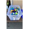 Image 1 : TOTE OF CLEANING SUPPLIES