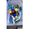 Image 2 : TOTE OF CLEANING SUPPLIES