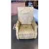 Image 2 : AMERICAN MASSAGE SONOID MASSAGE CHAIR WITH HEAT
