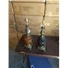 Image 1 : 2 VINTAGE TABLE LAMPS