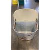 Image 2 : VINTAGE DETECTO NEW YORK METAL LAUNDRY HAMPER