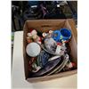 Image 2 : BOX OF COLLECTIBLES, CHINA