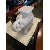 Image 2 : ELEPHANT PLANTER STAND AND CERAMIC ELEPHANT FIGURE