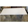 Image 2 : DECORATIVE HALL TABLE