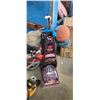 Image 1 : BISSELL PRO HEAT CARPET CLEANER AND SPORTS BALLS - CARPET CLEANER NEEDS TANK CAP