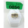 Image 1 : 10 KT Gold and 8 Diamond Squared Band Ring