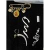 Image 2 : 50+ New Earrings, Ear Cuffs and More with Plastic Case