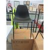 Image 1 : 5 Black Plastic Dining Chairs - Metal Legs