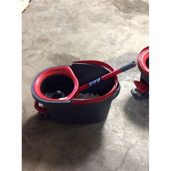 Spin mop bucket