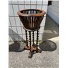 Image 1 : Fern stand