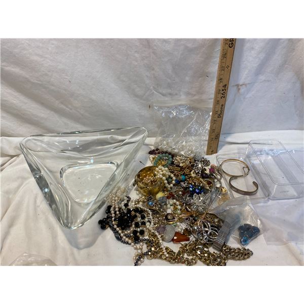 Lot of costume jewelry and glass bow that has a few flea bites