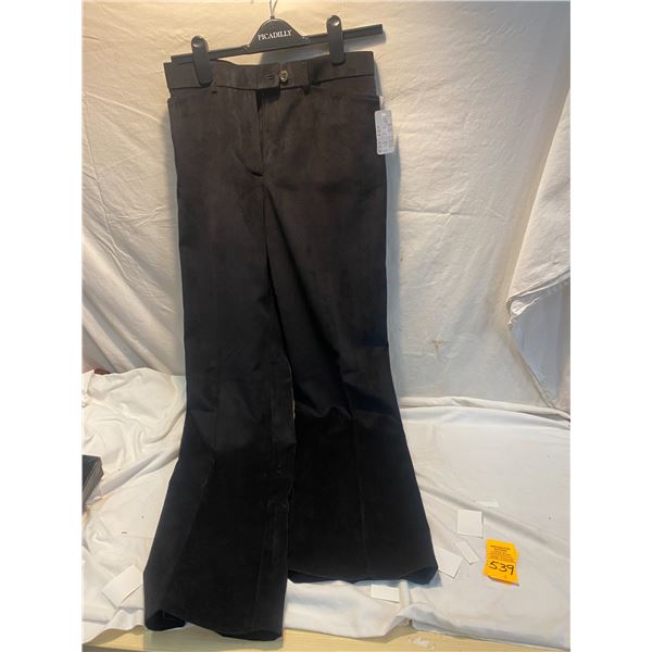 Mode de vie size 8  NWT black