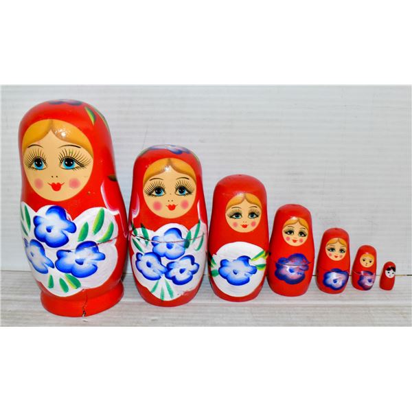 7 PC NESTING DOLL SET