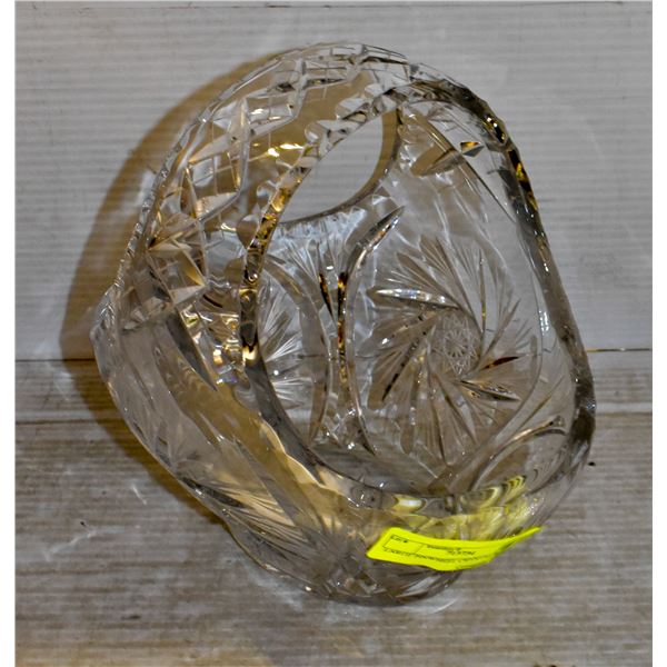 LARGE PINWHEEL CRYSTAL BASKET