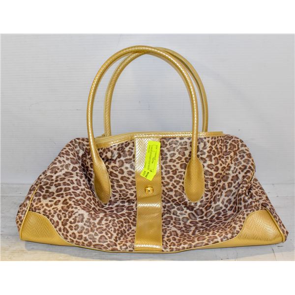 LEOPARD PRINT PURSE