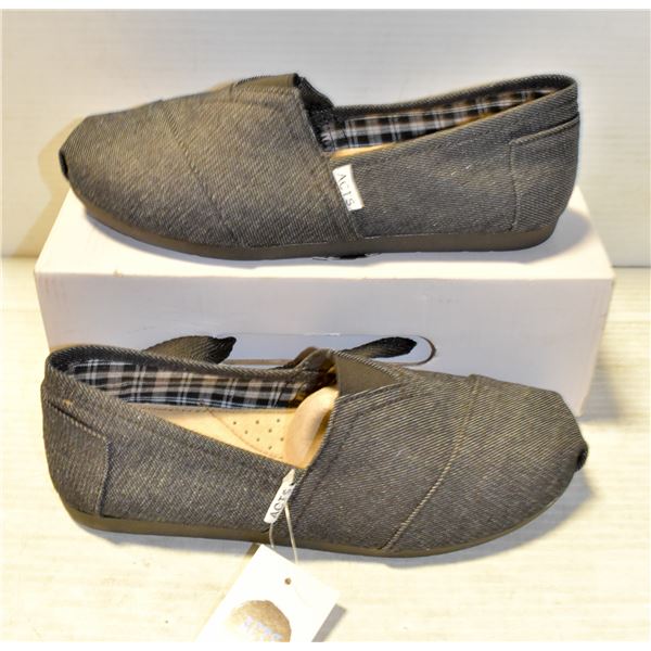 PAIR OF NEW ACTS CASUALWEAR GREY SHOES SIZE 7.5