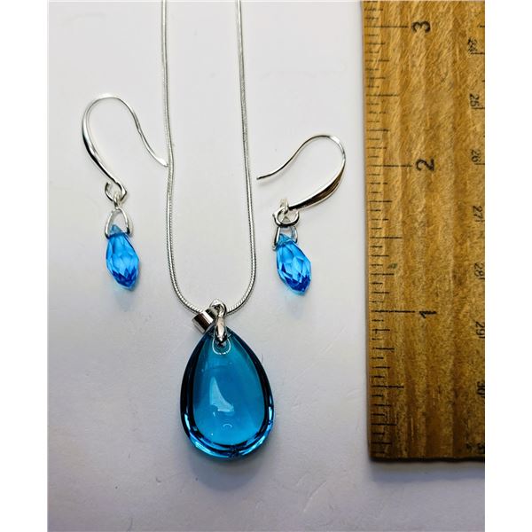 26)  TEARDROP TITANIUM CRYSTAL PENDANT ON 18"