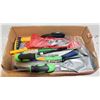 Image 1 : FLAT OF VARIOUS TOOLS & HARDWARE