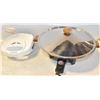 Image 1 : 14 INCH ELECTRIC WOK PLUS SANDWICH MAKER