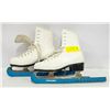 Image 1 : FIGURE SKATES SIZE 3