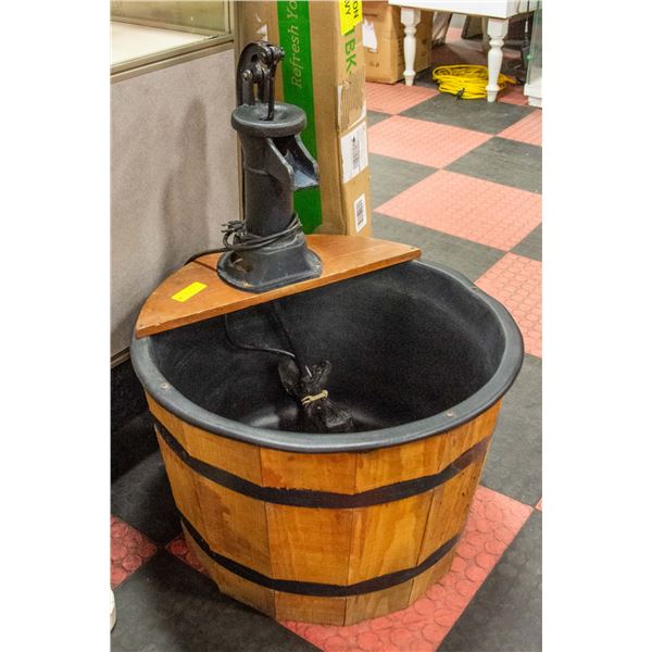 BARREL/HAND PUMP WATER FOUNTAIN