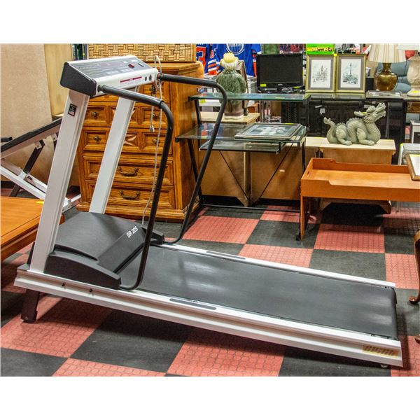 SPIRIT FITNESS SR225 TREADMILL