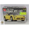 Image 1 : 1995 DODGE VIPER RT/10 AMT MODEL KIT 1/25 SCALE