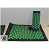 Image 1 : BED OF NAILS CUSHION AND PILLOW COMBO