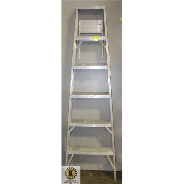 6FT ALUMINUM LADDER