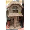 Image 1 : CAT SCRATCHING POST HOUSE