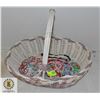 Image 1 : 9 BEADED AND 3 SHELL VINTAGE NECKLACES IN BASKET