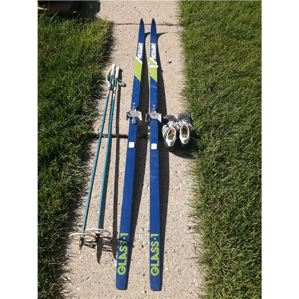 Passavant Glass-1 215 cm Cross Country Skis, w/ Ski Poles and Shoes (Size 8)