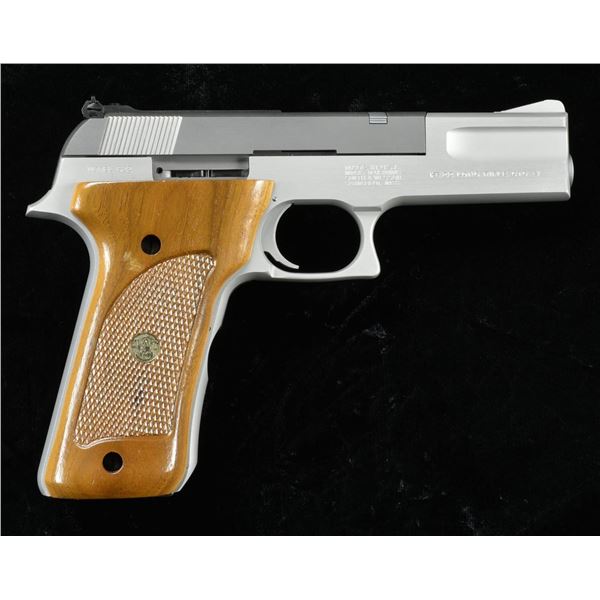 SMITH & WESSON MODEL 622VR SEMI AUTO PISTOL.