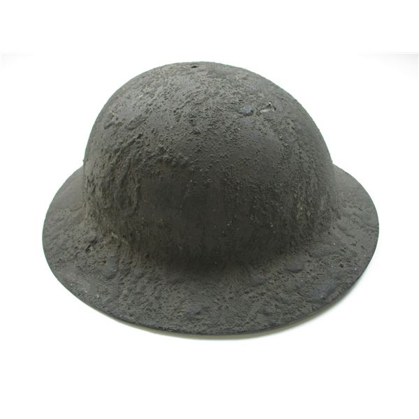 WWI BRITISH / CANADIAN HELMET