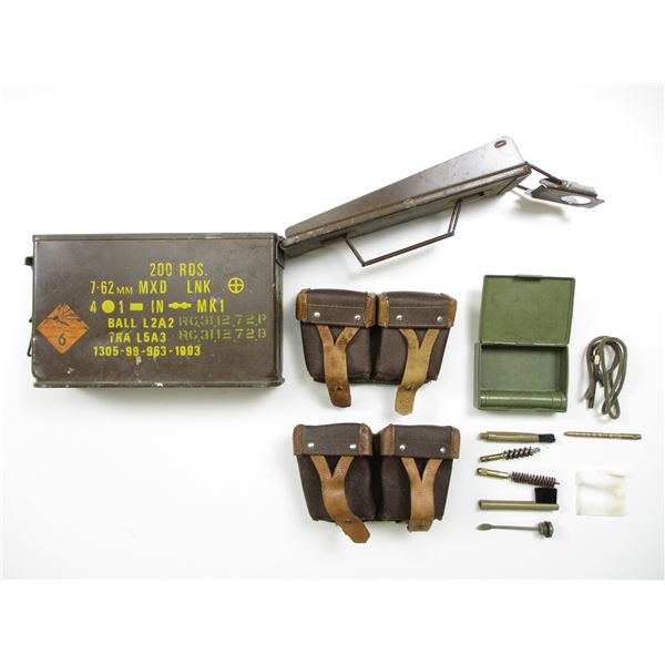 ASSORTED MILITARIA LOT