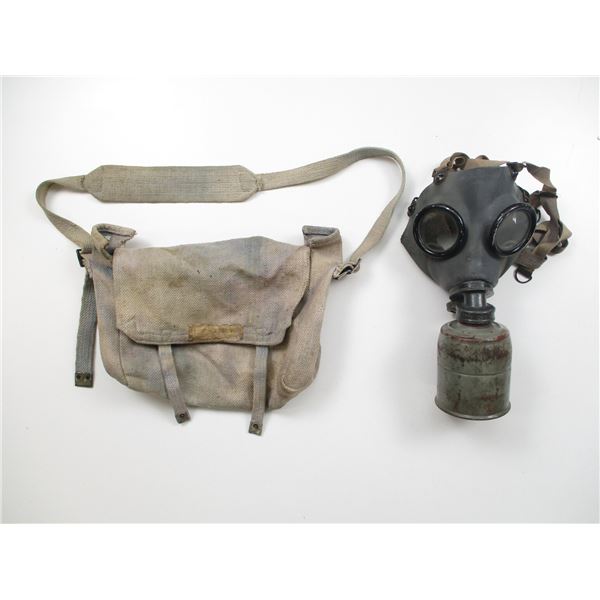 WWII YUGOSLAVIAN MILITARY GAS MASK