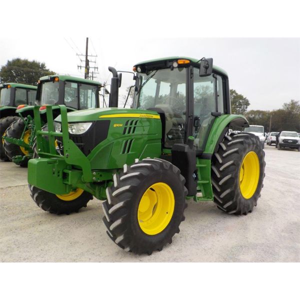 2016 JOHN DEERE 6110M Farm Tractor