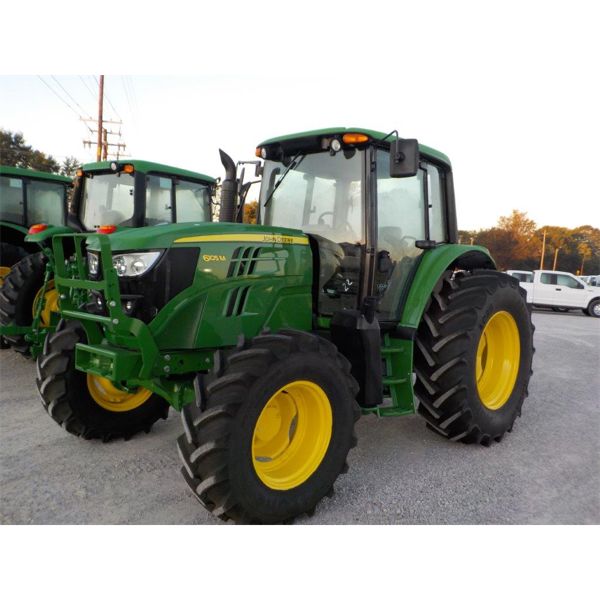 2015 JOHN DEERE 6105M Farm Tractor